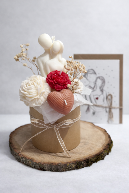 Handgefertigter Kerzenblumenstrauß aus Rapswachs mit Herzkerze und Hochzeitskarte