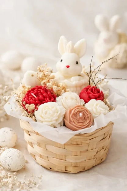 Oster Geschenkidee mit Blumenkerzenstrauß in Creme und Rot aus nachhaltigem Rapswachs.